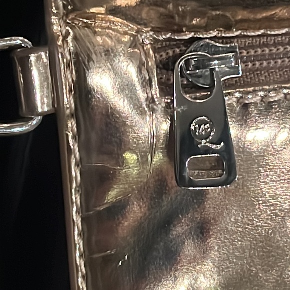 Alexander McQueen -MCQ metallic Tote - Picture 11 of 17